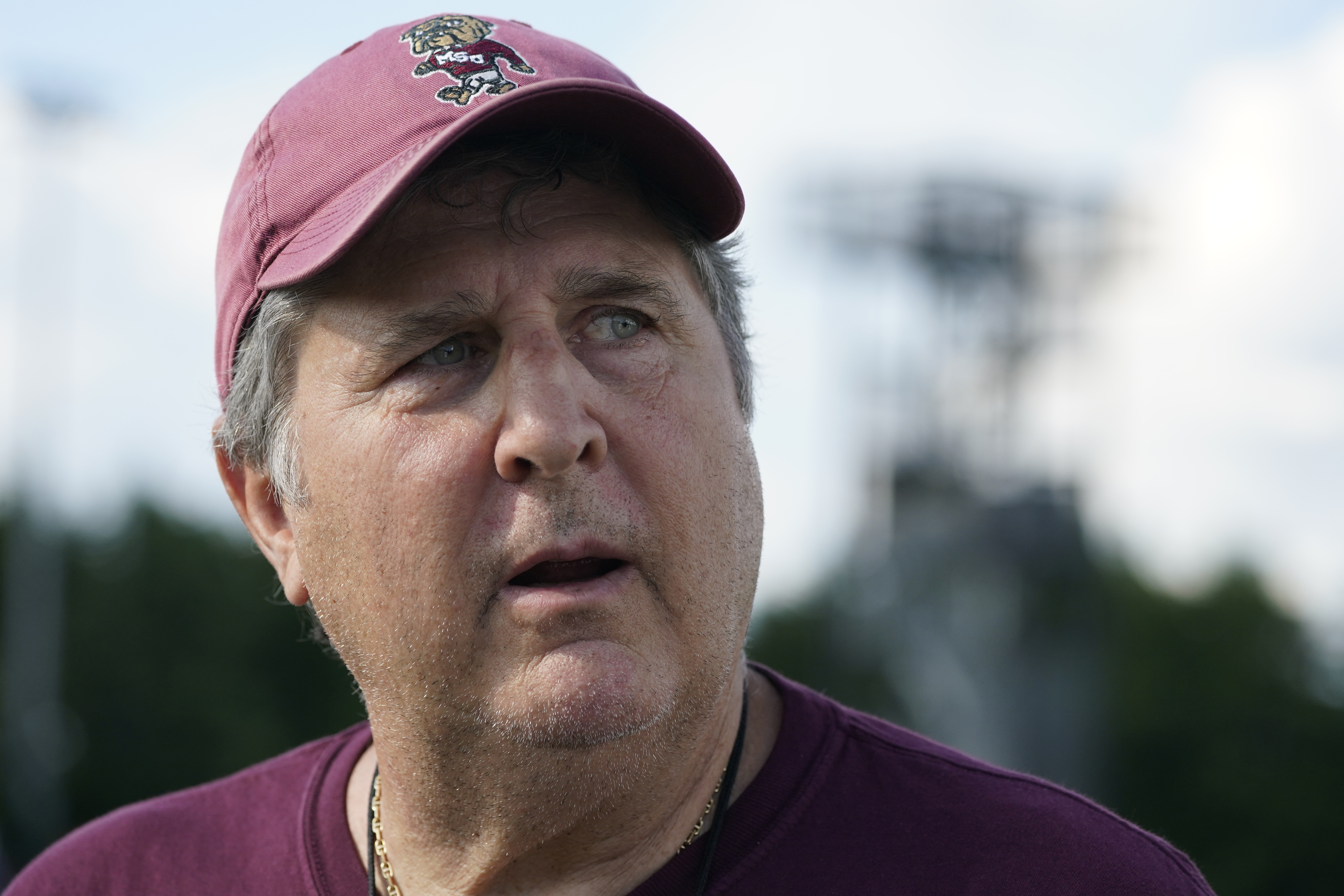 Unique Leach knows how to coach - WholeHogSports
