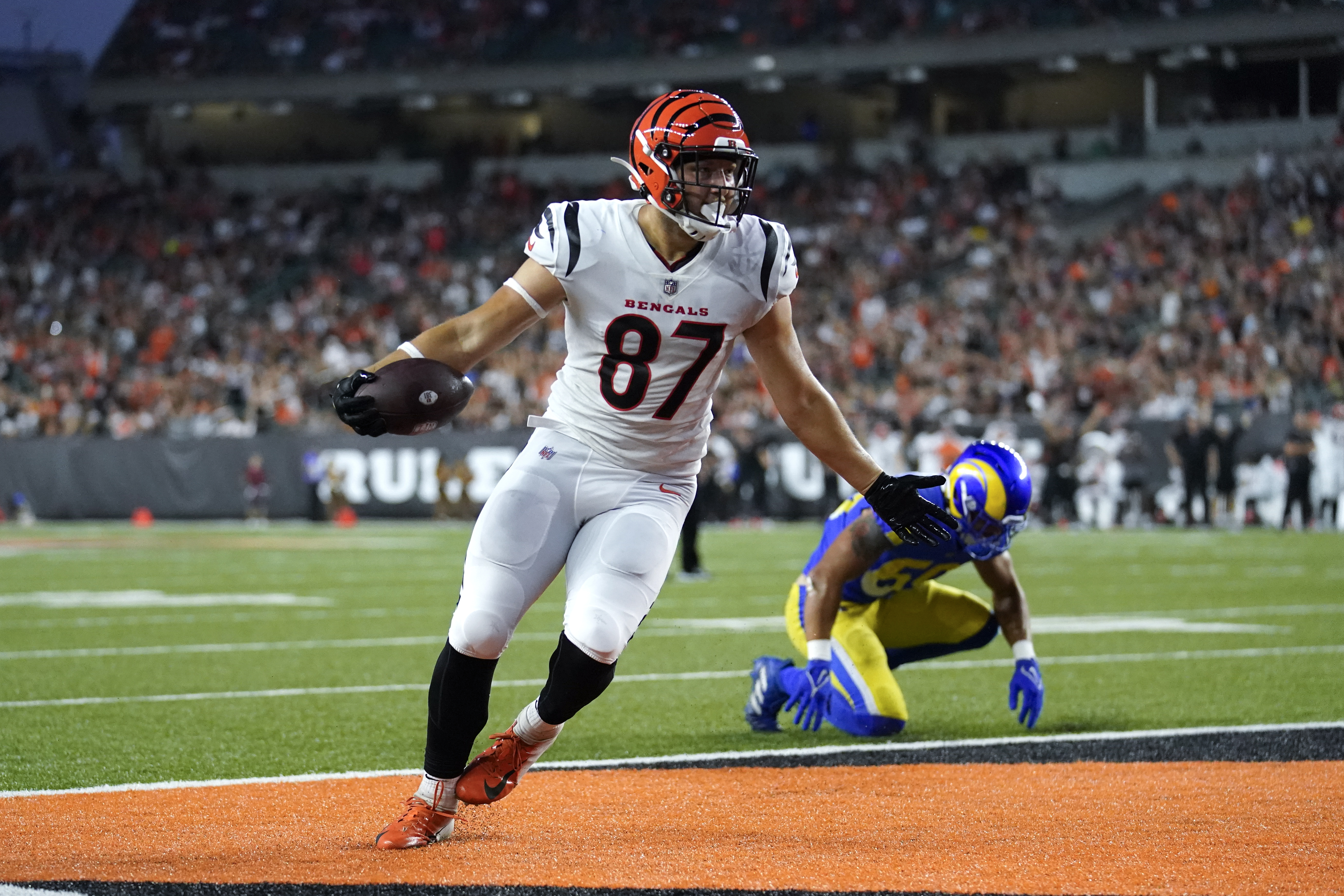 Bengals, Rams play nice in rematch