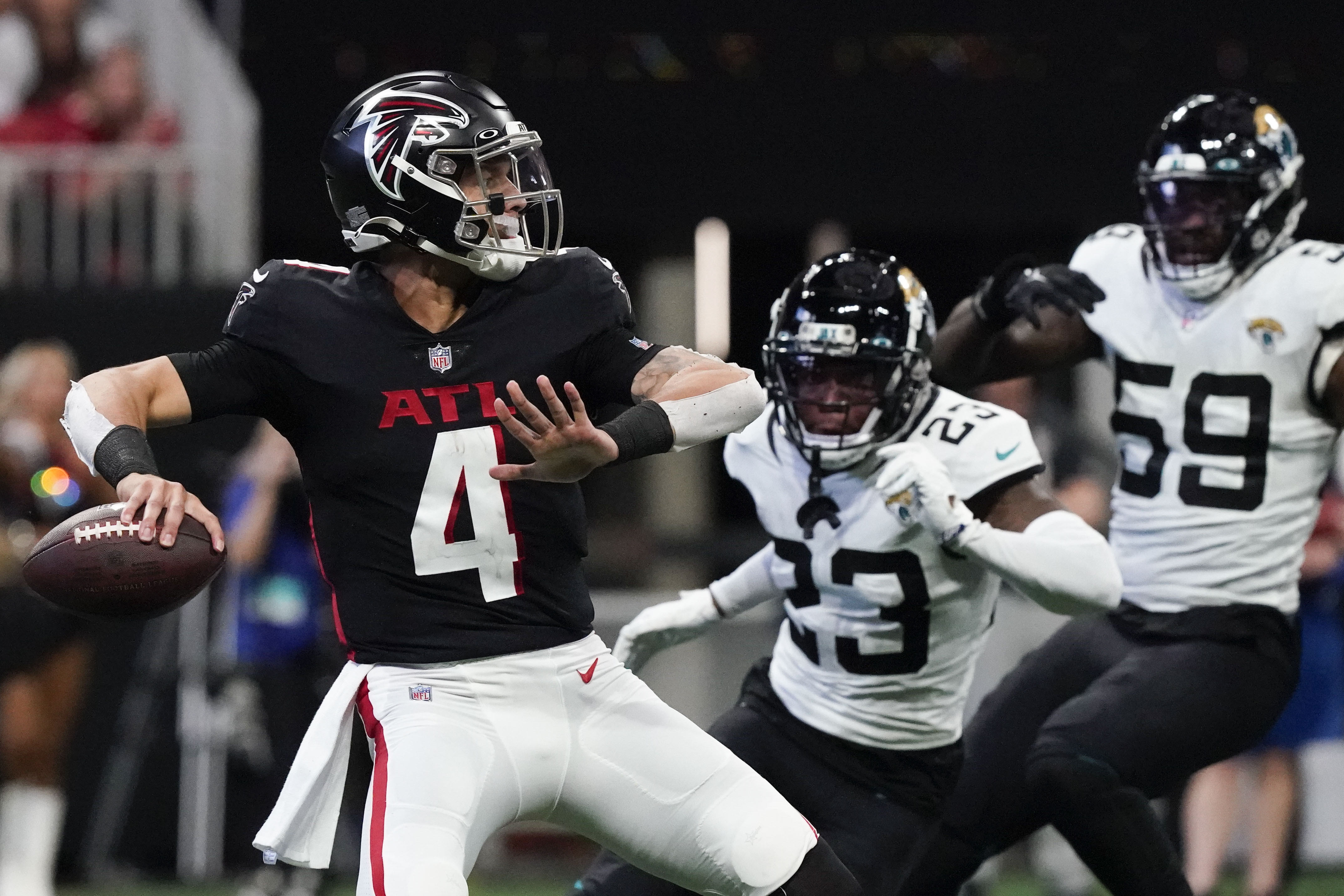 Atlanta Falcons quarterback Desmond Ridder (4) practices before a preseason  NFL football game against the New York Jets, Monday, Aug. 22, 2022, in East  Rutherford, N.J. (AP Photo/Frank Franklin II Stock Photo - Alamy