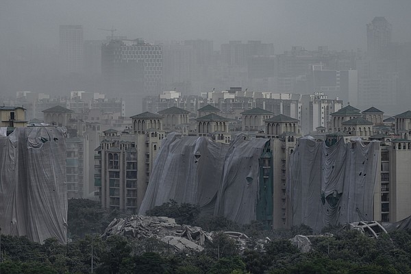Disputed high-rise towers near New Delhi felled - Vimarsana News