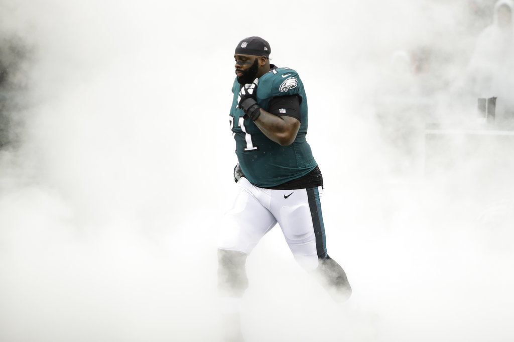 Queen City native Jason Peters inks deal with Cowboys