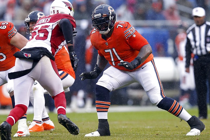 Chicago Bears offensive tackle Jason Peters (71) sets to block against the Arizona Cardinals during an NFL football game Sunday, Dec. 5 2021, in Chicago. (Jeff Haynes/AP Images for Panini)