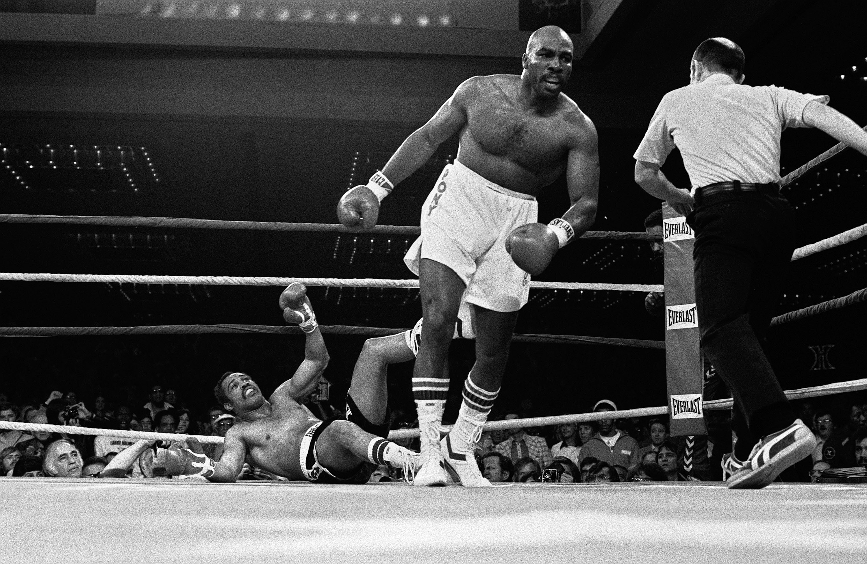 Earnie Shavers, one of boxing's hardest punchers, dies at 78