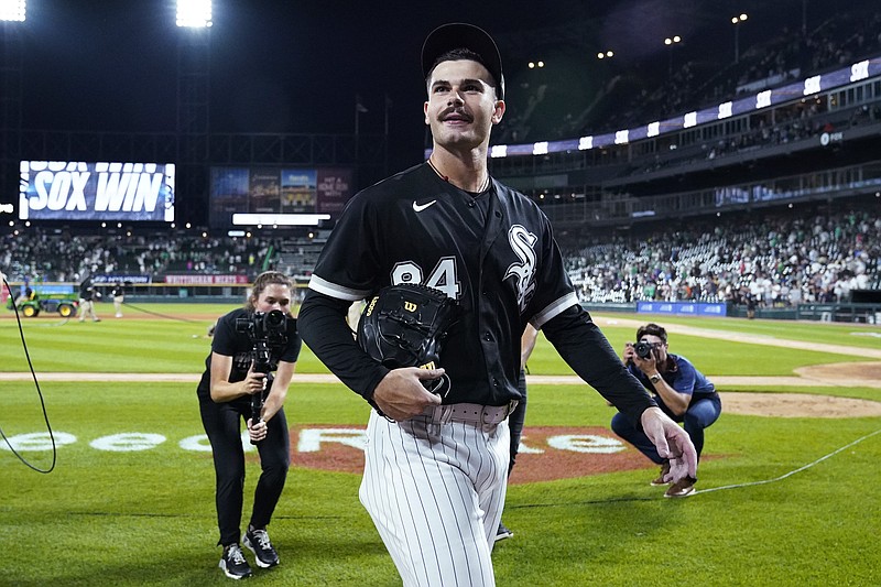 White Sox Homer 3 Times, Cease Tosses 6 Scoreless to Salvage Split