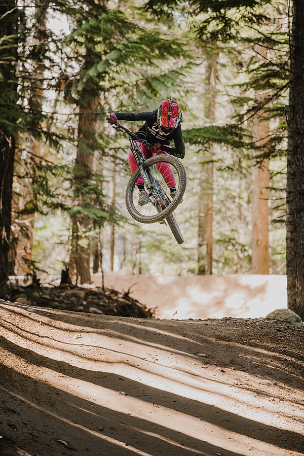 Sunset Summit brings big-name mountain bikers to Bentonville - Vimarsana News