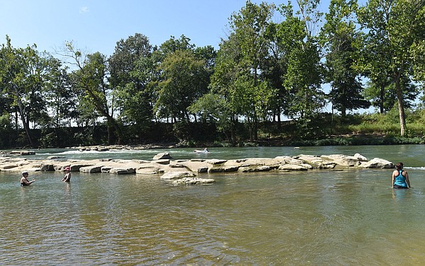 Popular kayak park in Siloam Springs gets crowd control - Vimarsana News