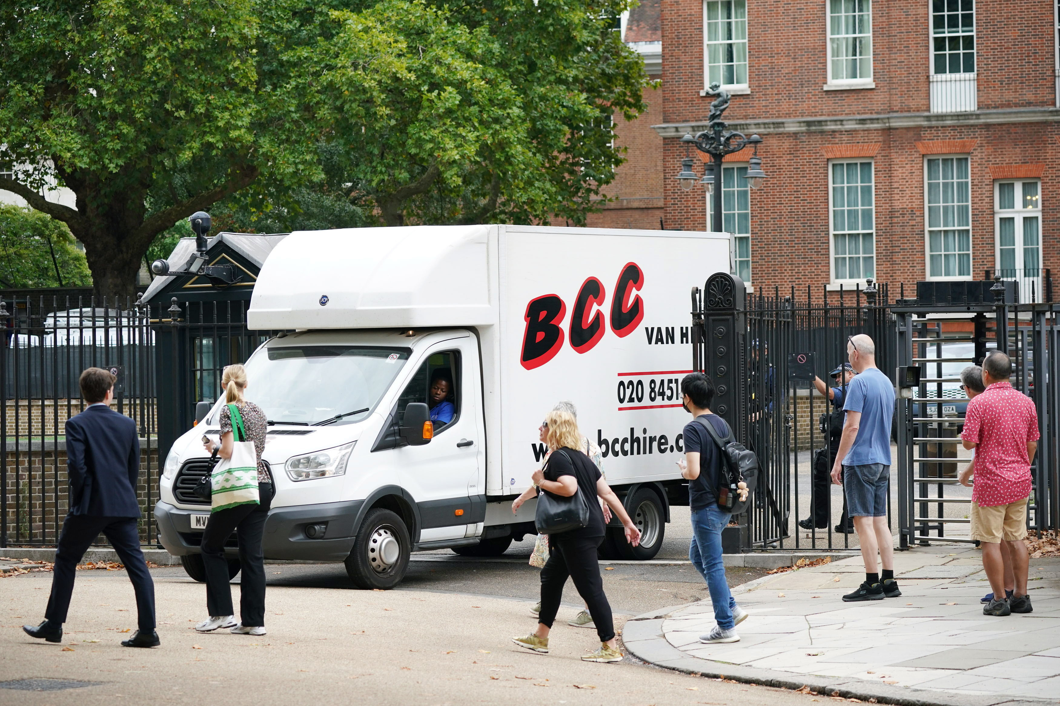 British pick new prime minister