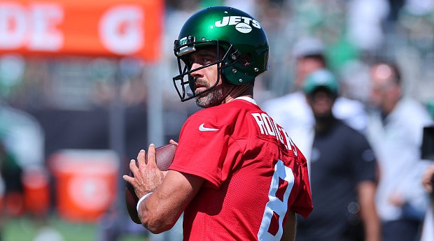 Packers: Jets players keep trying to recruit Aaron Rodgers