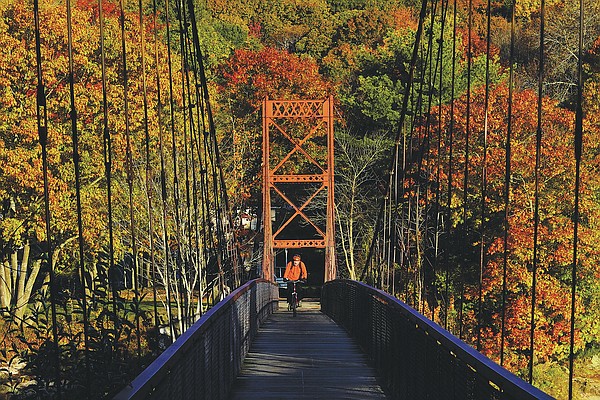 Spotty fall colors likely in New England amid drought - Vimarsana News