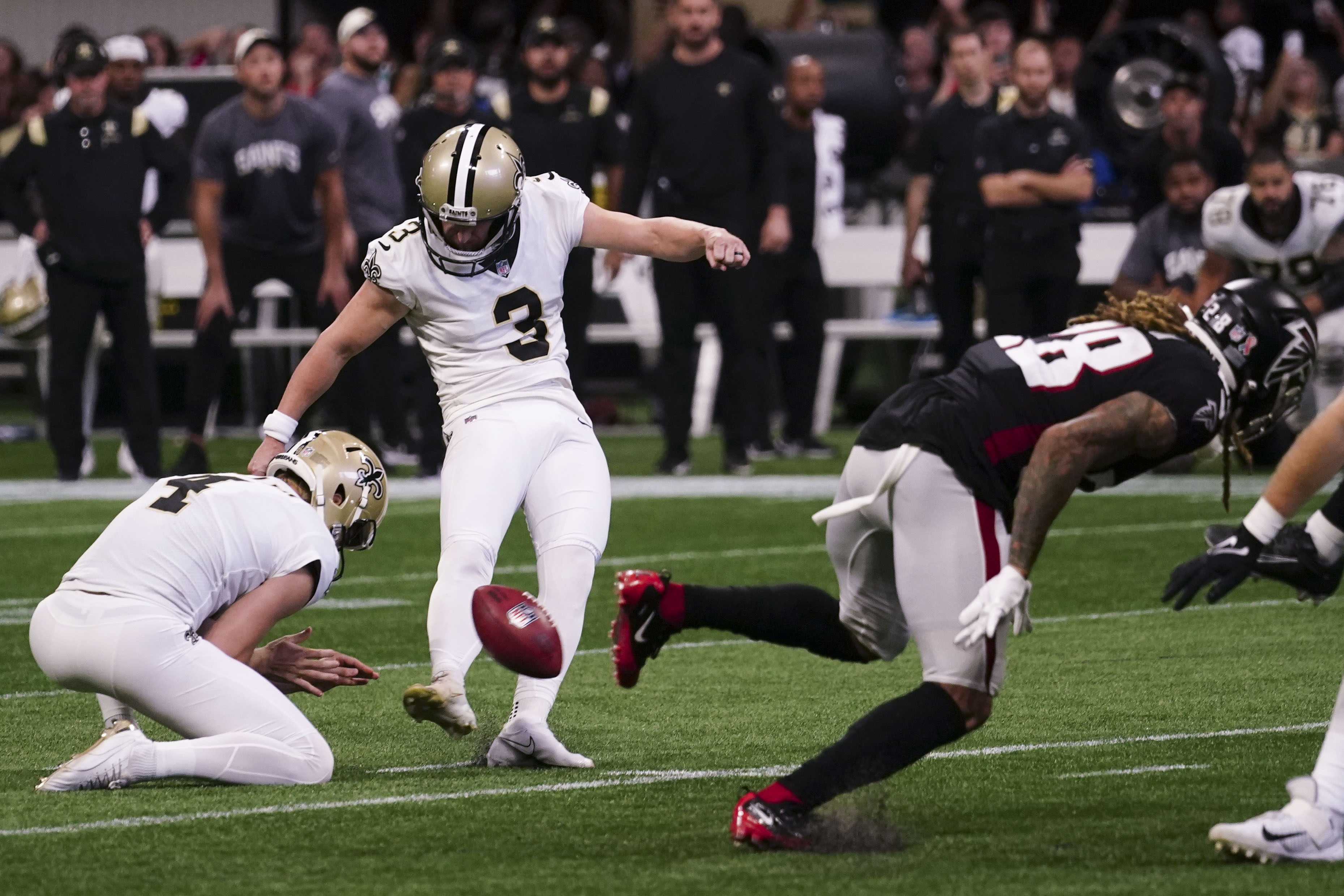 Saints get going late, foil Falcons