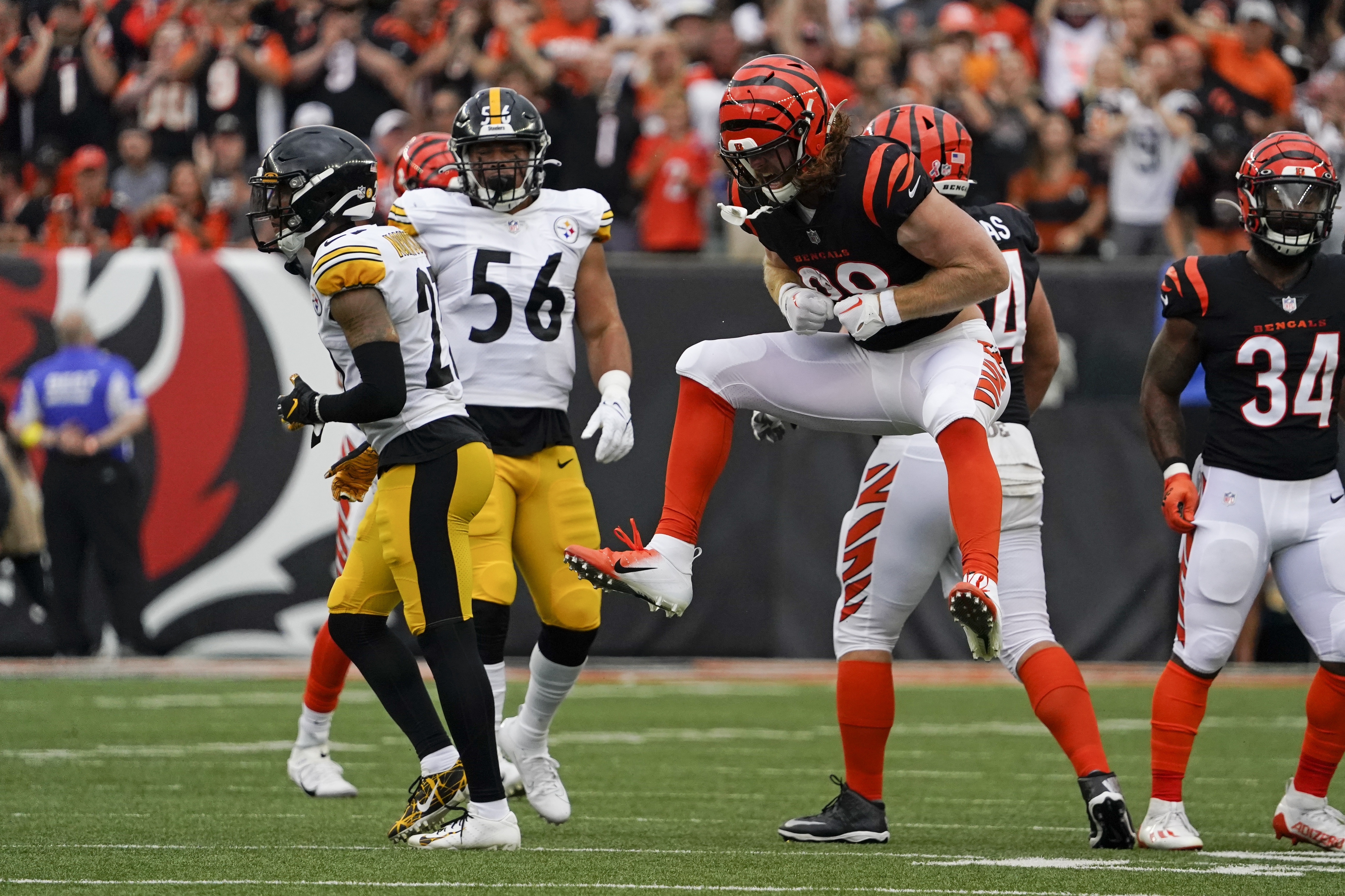 Steelers finally get best of mistake-prone Bengals