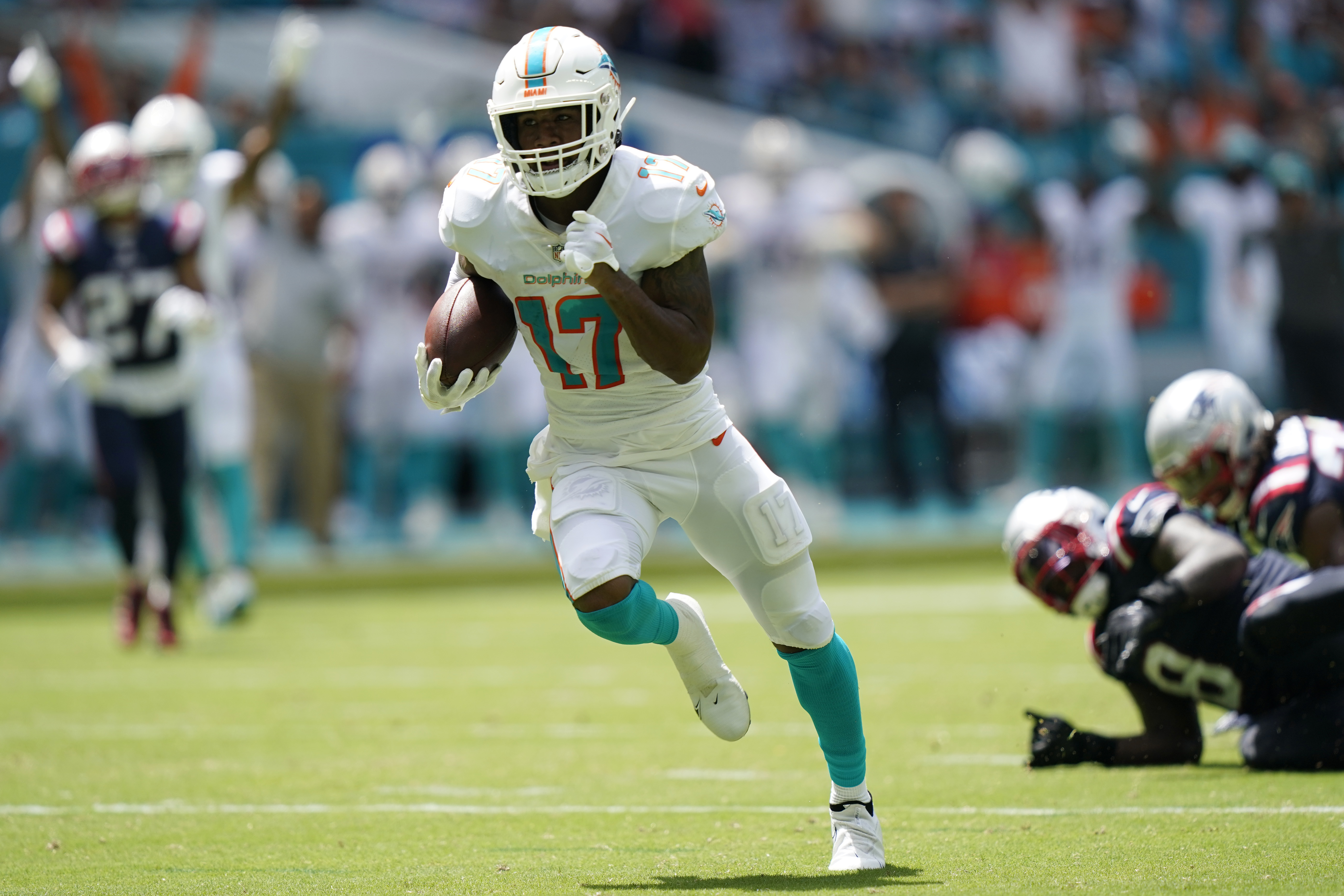 Miami Dolphins 2022 fan polls: Running back carries, AFC East results, Tyreek  Hill yards - The Phinsider