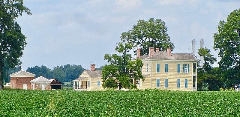 Lakeport Plantation is open for guided tours or for visits without a guide. (Special to the Democrat-Gazette/Marcia Schnedler)