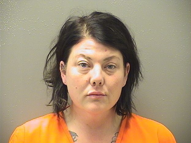 Hs Woman Arrested For Felony Dwi After Allegedly Driving Car Into Lake