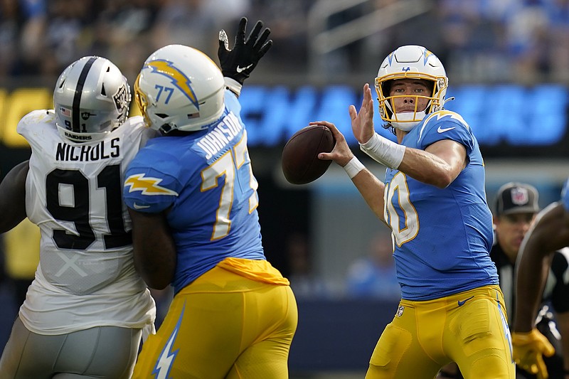 Khalil Mack helps revamped Chargers sack Raiders in opener - Los Angeles  Times