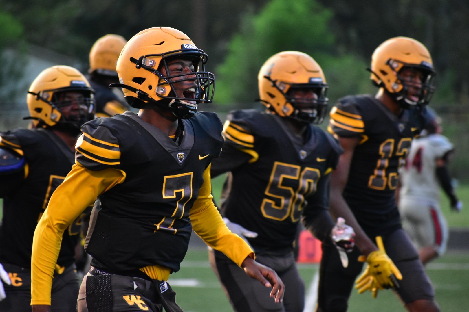 Watson Chapel cheers O-line before Mills match