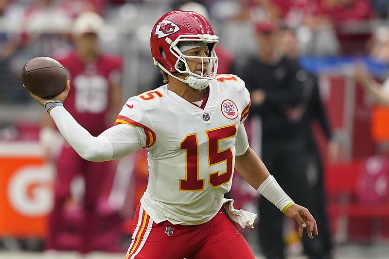 Chiefs to play Patrick Mahomes and other starters for first half against  Arizona