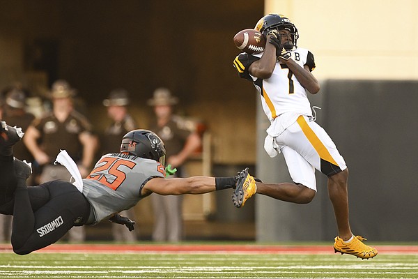Cowboys stampede Golden Lions - Vimarsana News