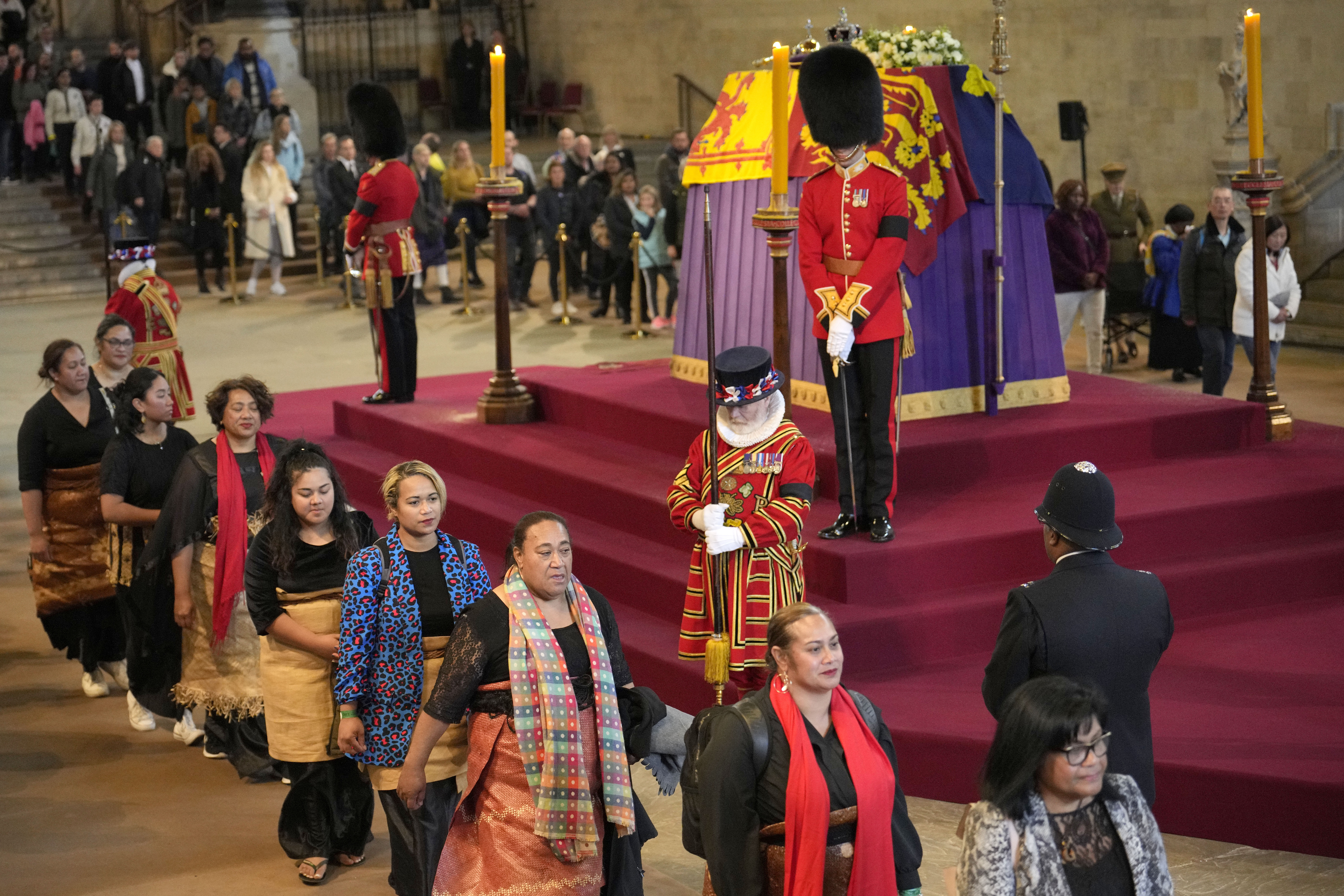 World leaders head to London for Queen Elizabeth II funeral - Vimarsana News