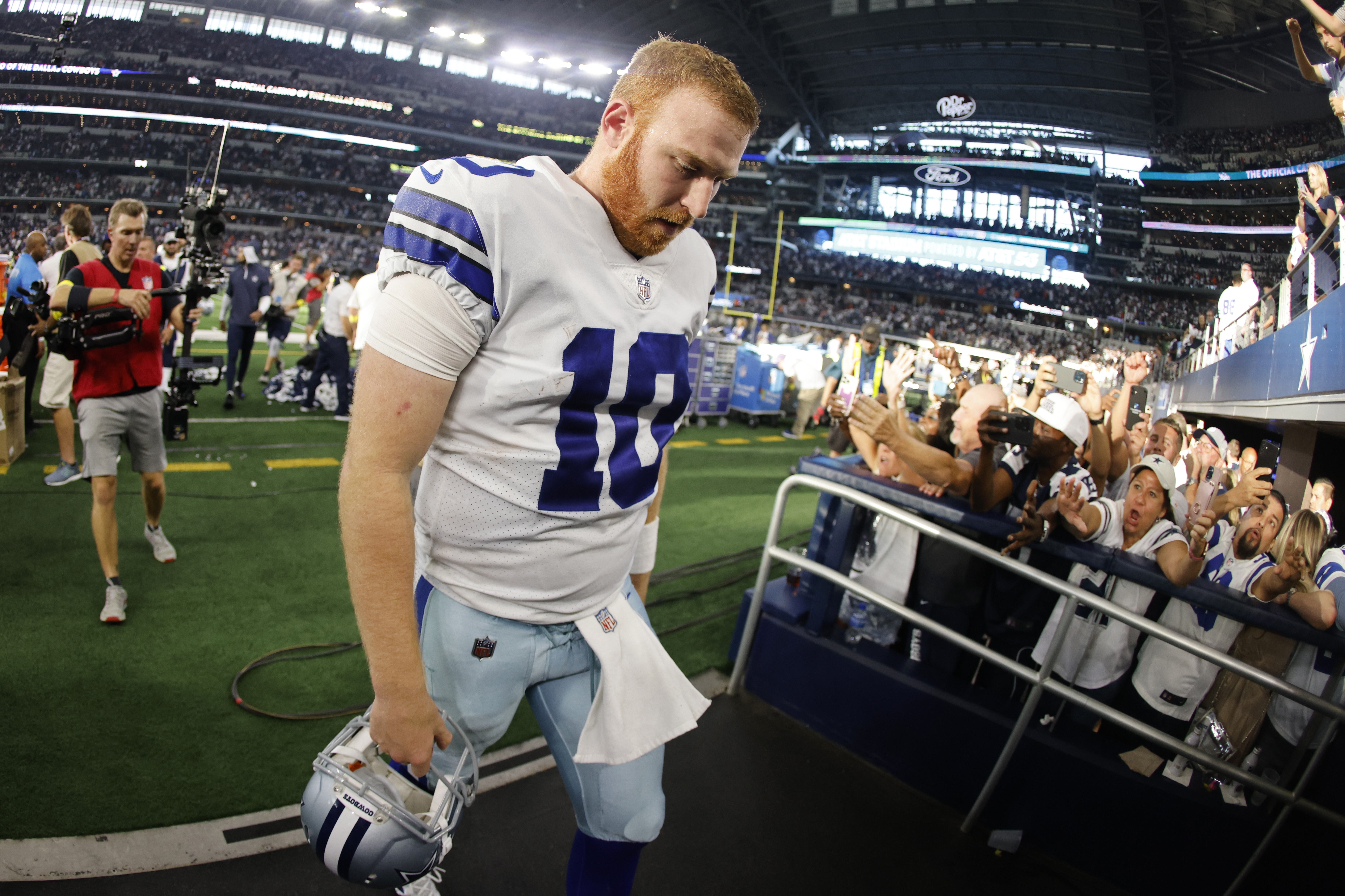 What a Rush: Cowboys quarterback remains perfect as replacement