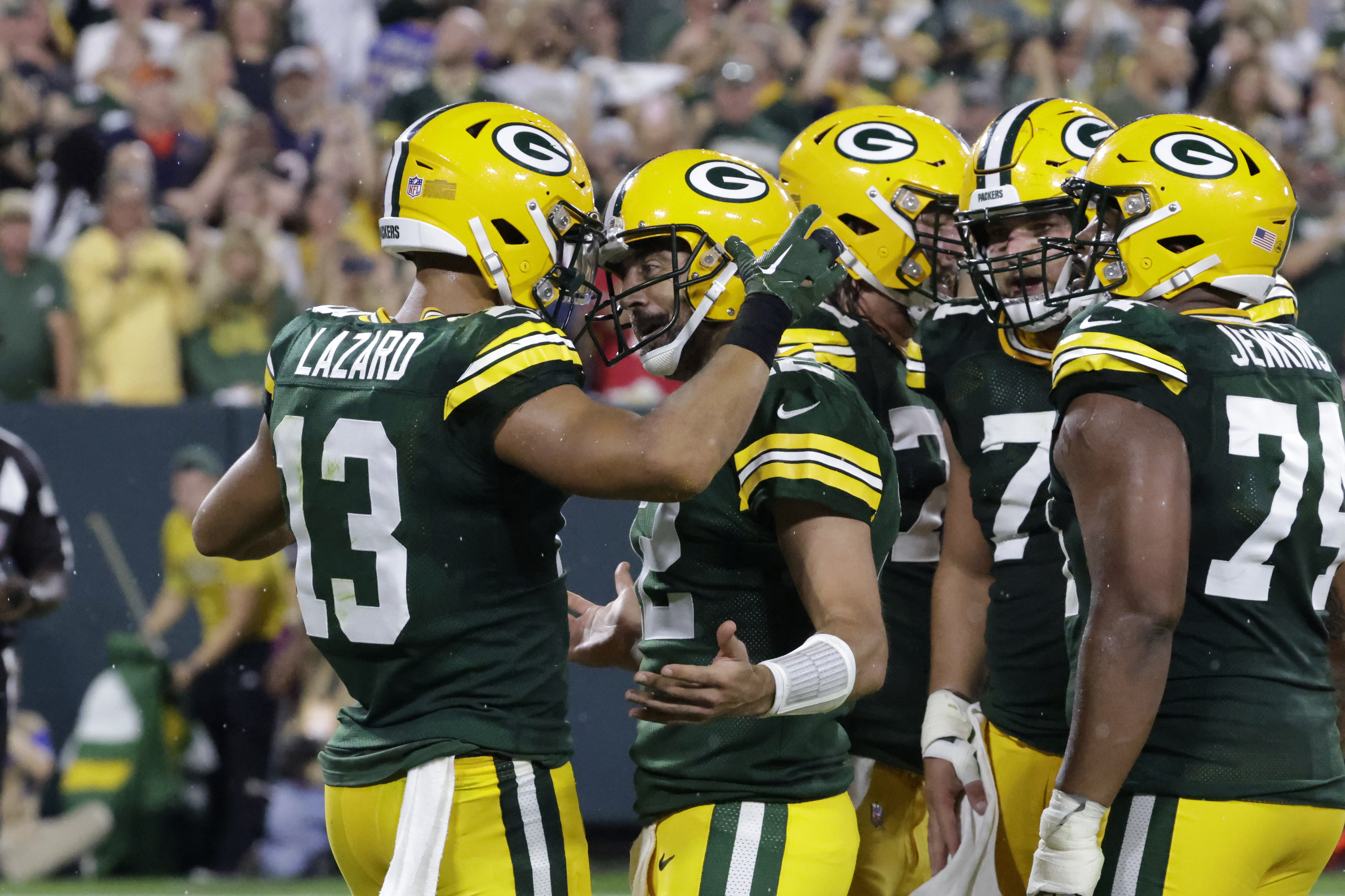 Packers defeat Bears, 27-10