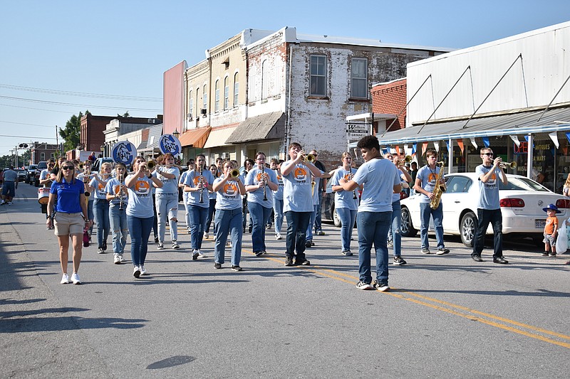 Democrat photo/Garrett Fuller: 
The California High School Pinto Pride Band makes its way down Oak Street on Saturday (Sept. 17, 2022) during the Ozark Ham and Turkey Festival parade in California.