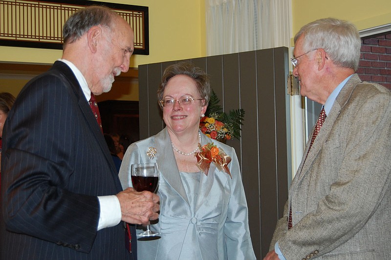 Guests gathered at the home of Mary Ann Greenwood (center) on July 18, 2009, for a reception following the marriage of the Greenwood’s son. Mary Ann Greenwood passed away Saturday at age 82.
(File Photo/NWA Democrat-Gazette)
