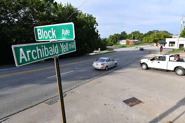 Fayetteville council votes to rename Archibald Yell Boulevard to honor enslaved man - Vimarsana News