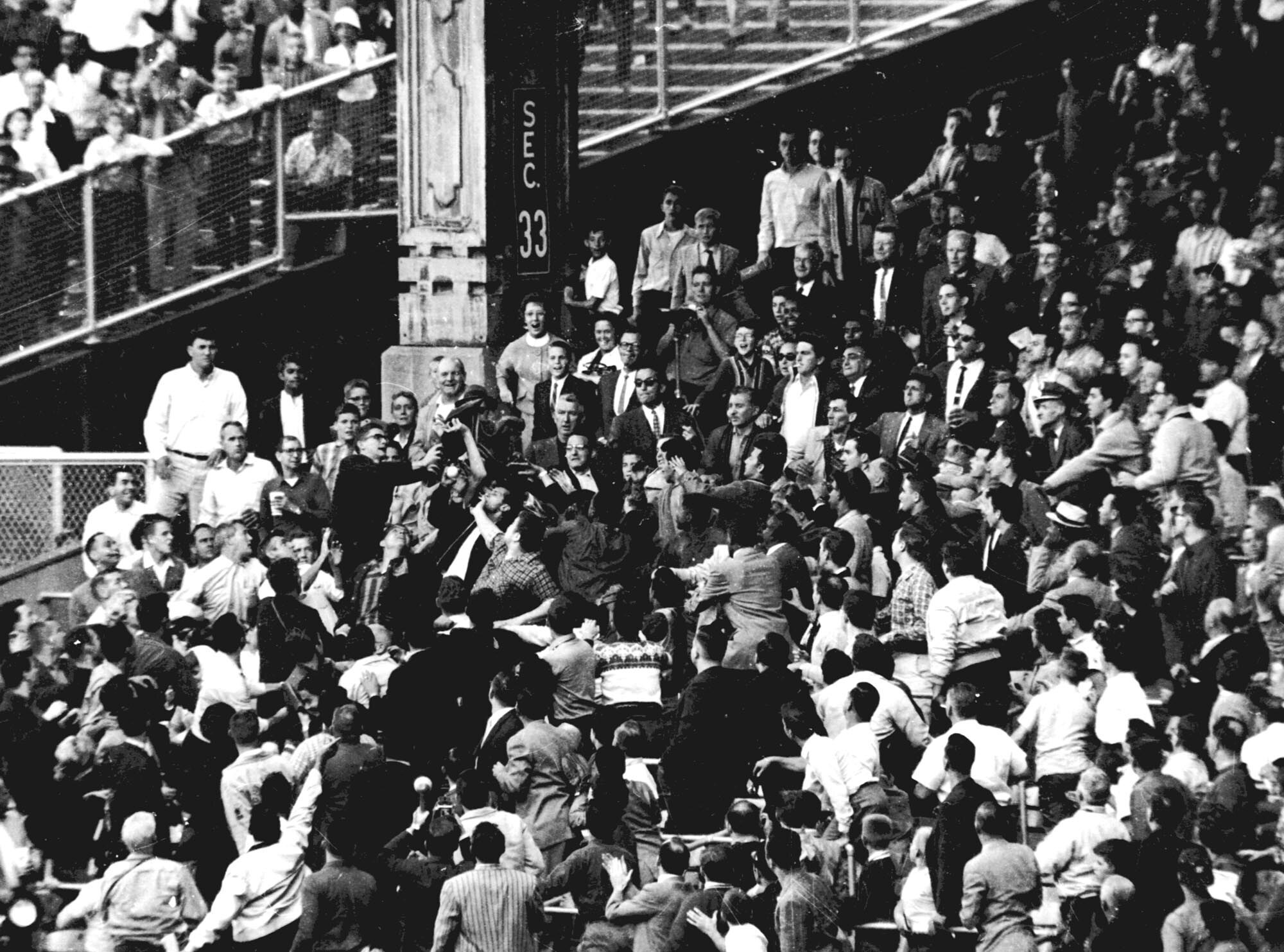 Sal Durante, Who Caught Maris' 61st HR Ball, Dies At 80