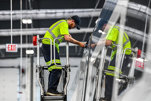 Small N.Y. city is busy building new Acela train - Vimarsana News