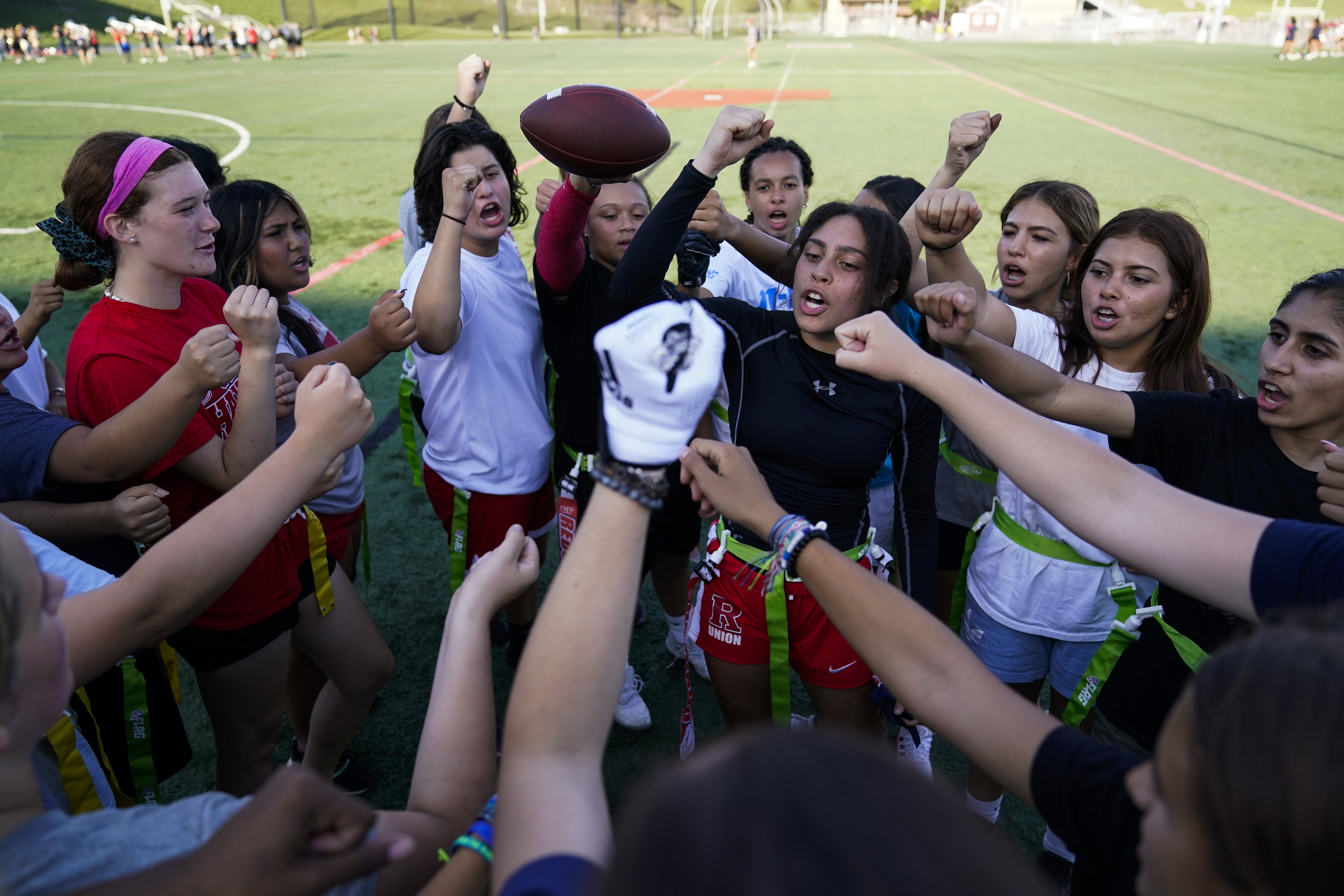 Retinitis pigmentosa isn't stopping Nia Barley from playing flag football