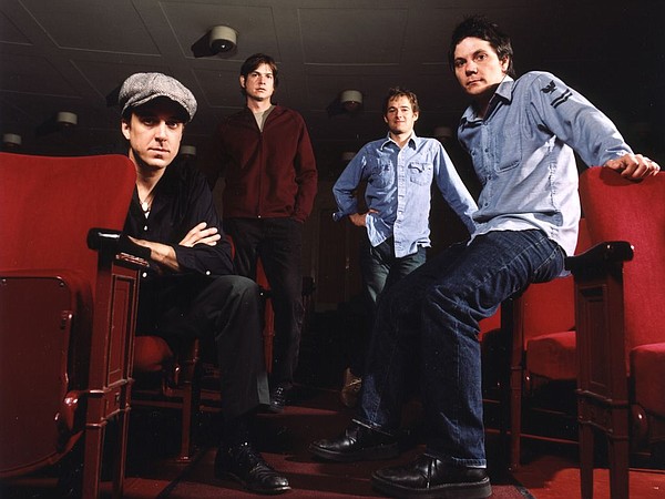 CRITICAL MASS: Finding the thread — Wilco's 'Yankee Hotel Foxtrot' hits 20th anniversary - Vimarsana News