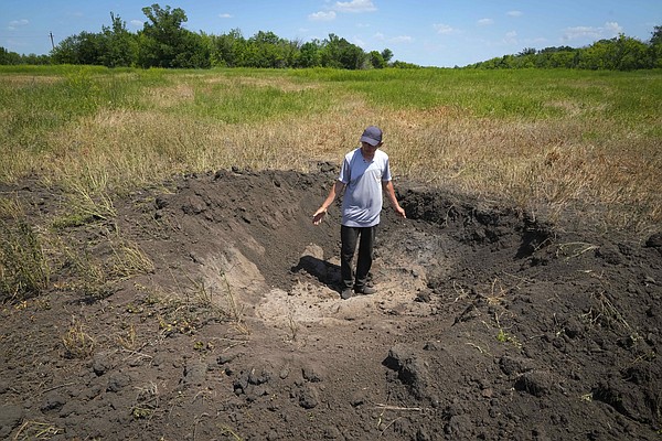 Russia smuggles Ukraine grain to fund war - Vimarsana News
