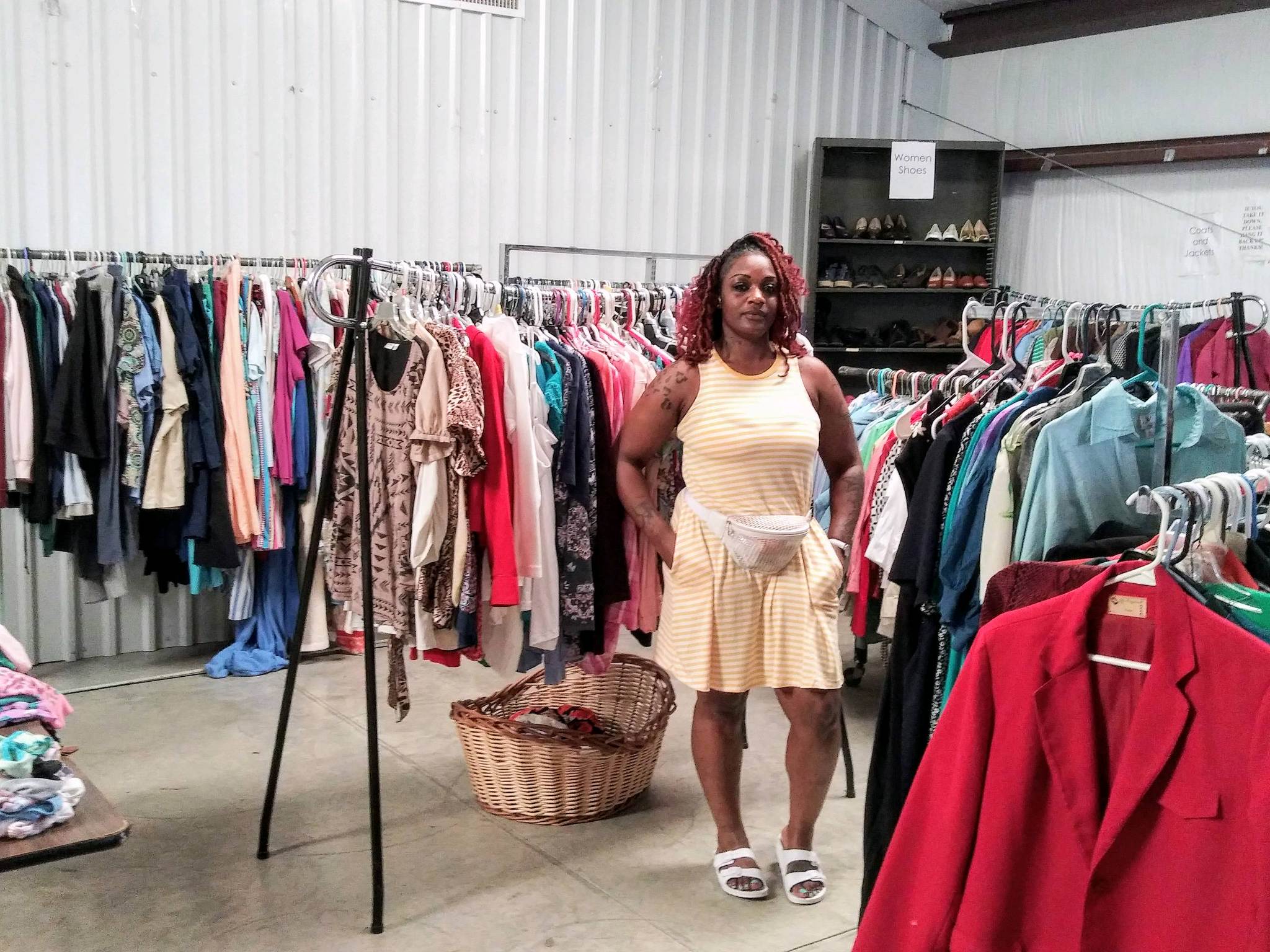 Neighbor to Neighbor offers burgers, auction