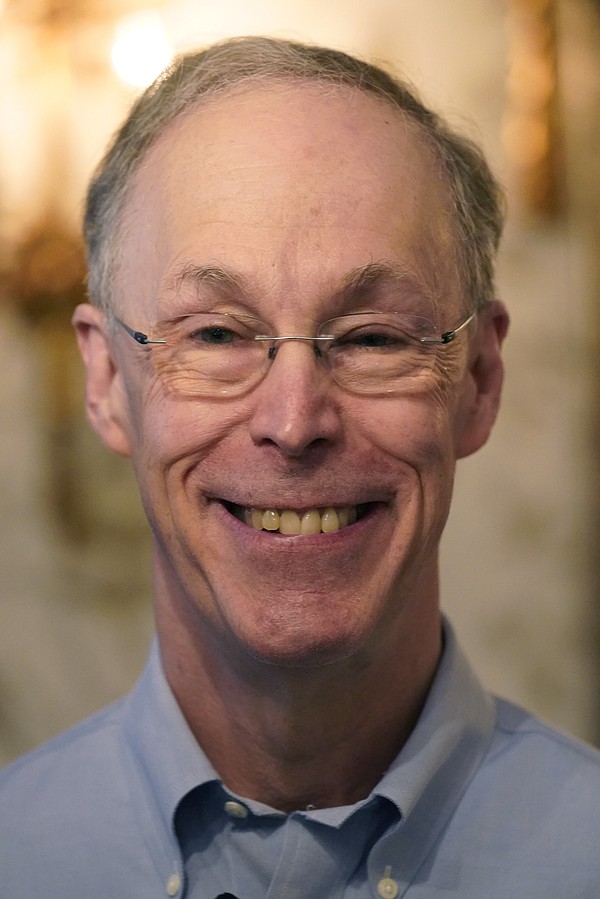 Ex-Fed chairman shares Nobel in economics