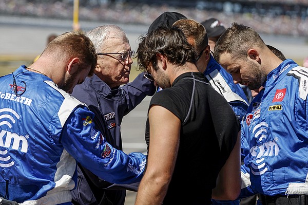 NASCAR teams fight for safety, more money - Vimarsana News