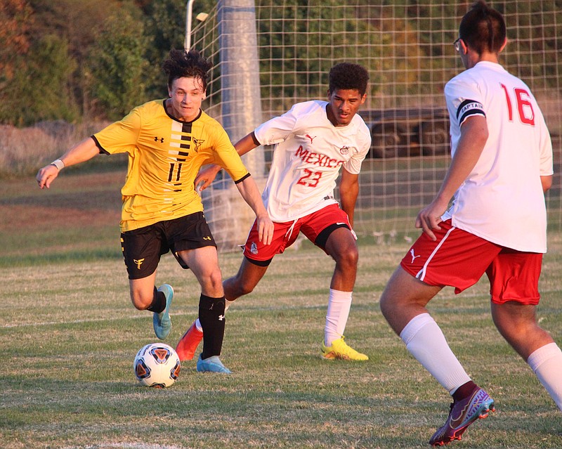 Ayers nets five as Fulton boys soccer mercyrules Mexico Fulton Sun