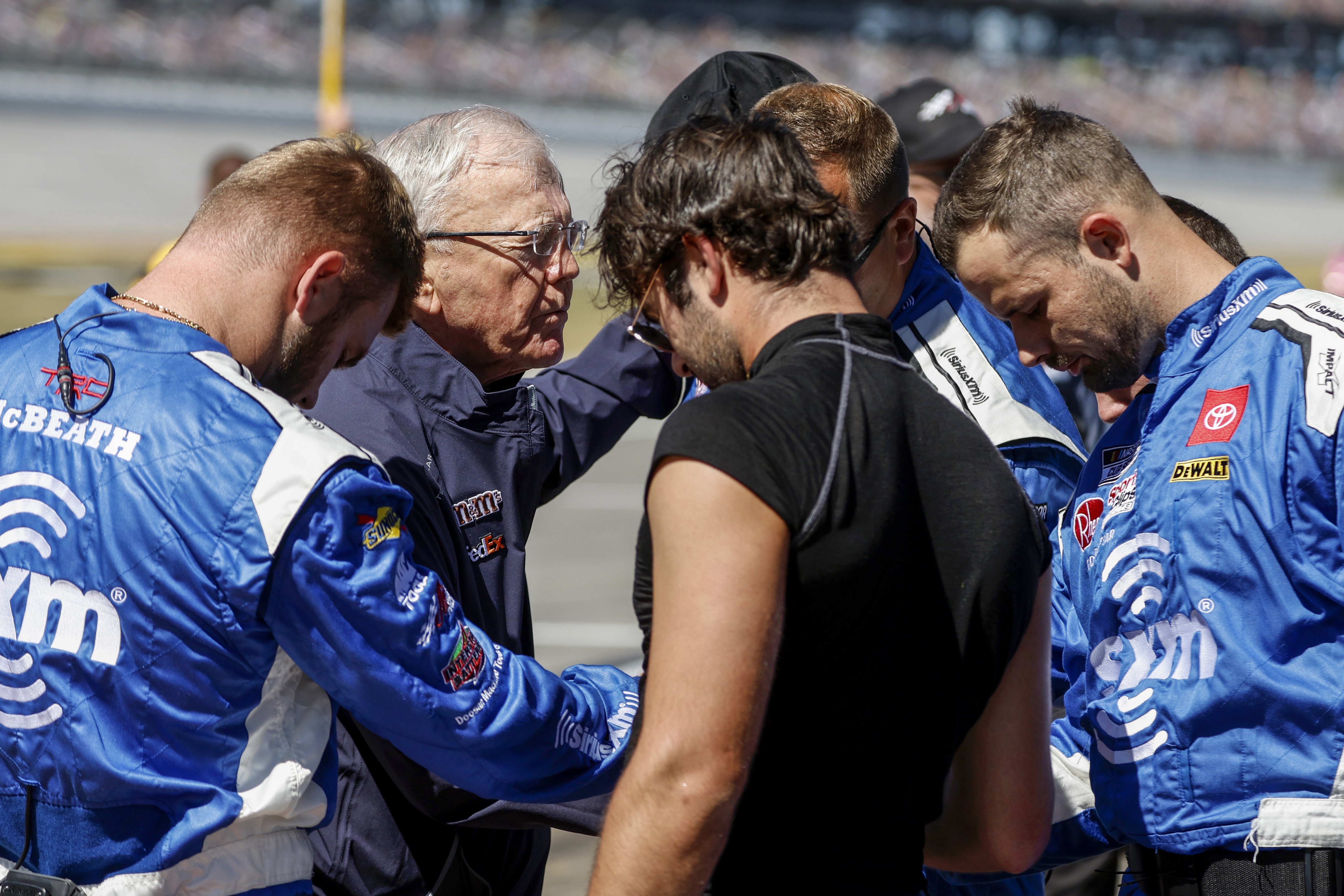Column: NASCAR teams fight for better safety and more money - Vimarsana News