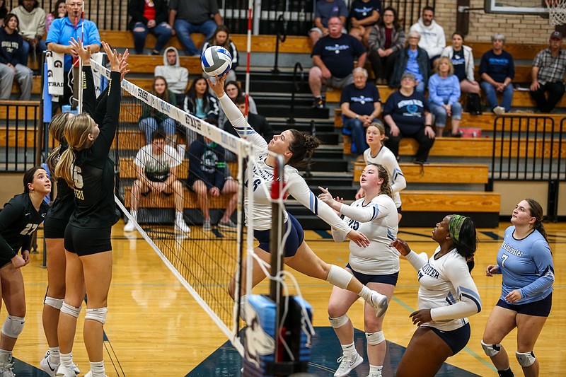 Westminster volleyball falls in three sets to Fontbonne Fulton Sun