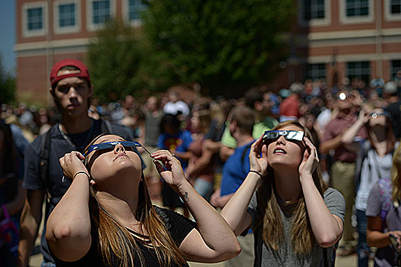 River Valley business leaders preparing for the 2024 eclipse, as Arkansas expects totality - Vimarsana News
