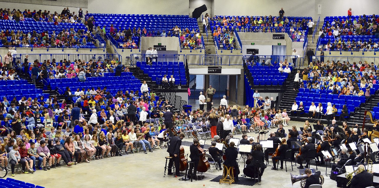 WATCH Arkansas Symphony Orchestra performs for students Hot Springs