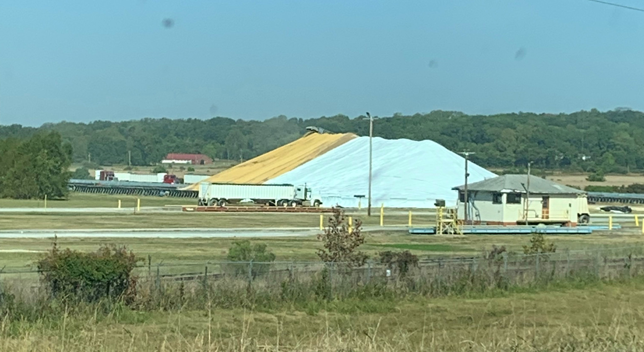 Grain stockpiles eroding crop prices