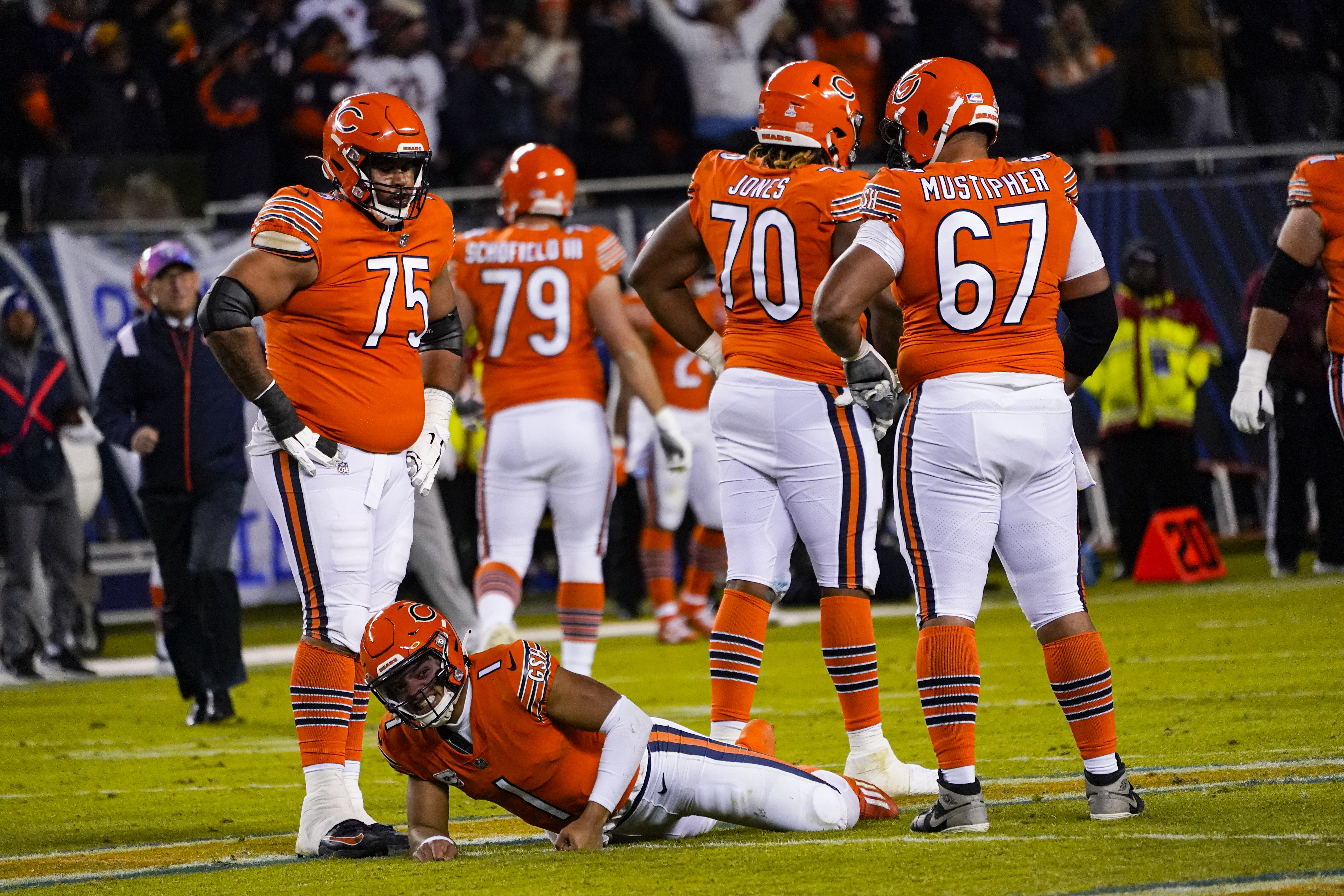 Red zone missteps leave Chicago bare