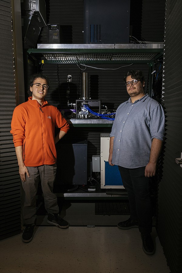 Chicago scientists are testing an unhackable quantum internet in their basement closet - Texarkana Gazette