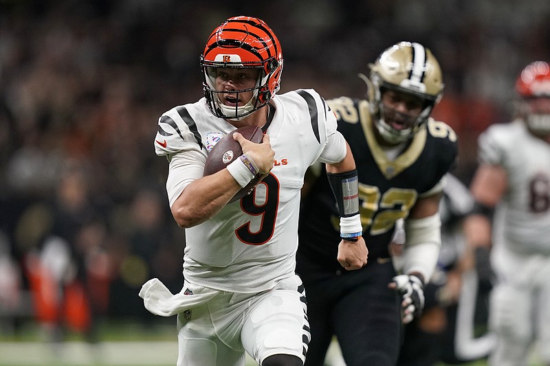 Burrow-Chase connection leads Bengals past Saints, 30-26