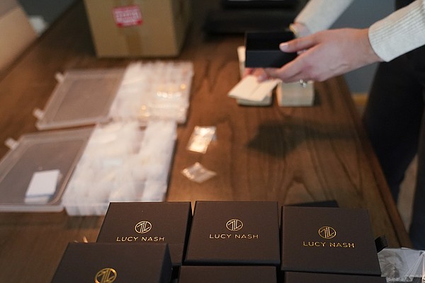 Small businesses make most of holidays - Vimarsana News