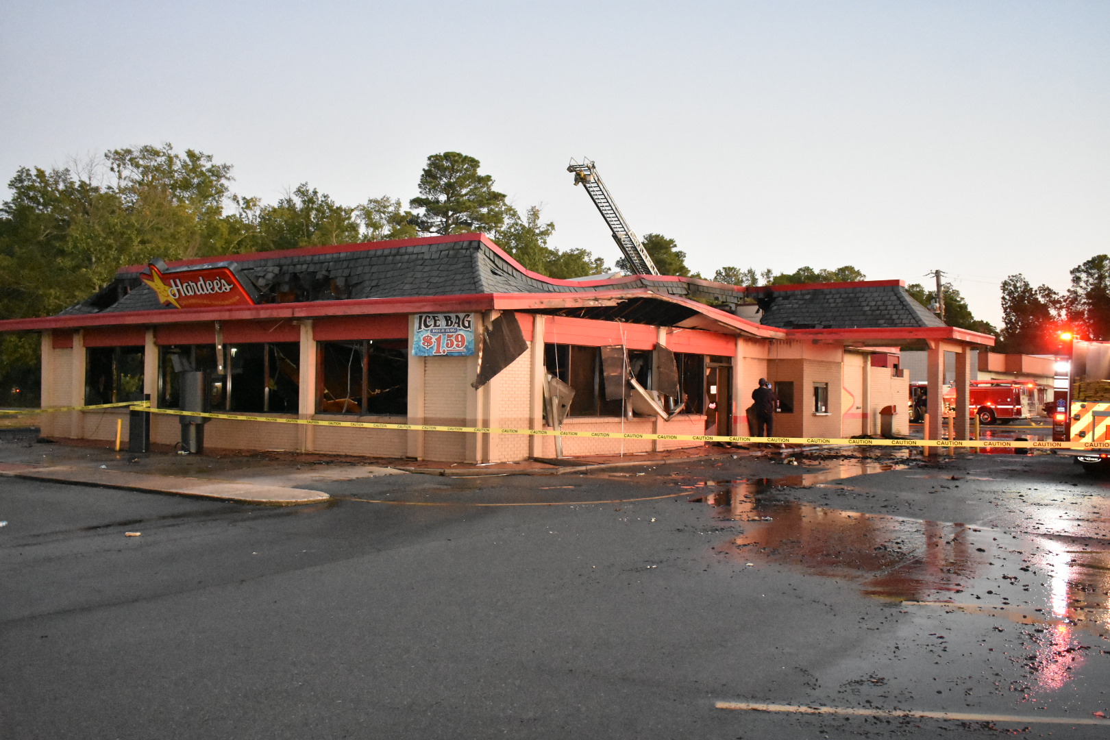 Blaze destroys Hardee’s building