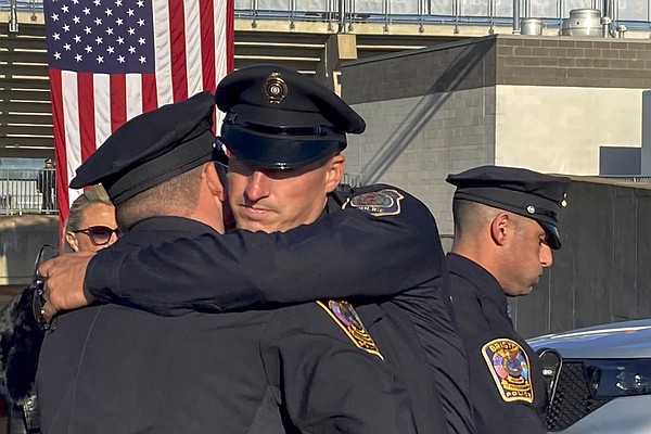 Funeral for 2 ambushed officers draws peers from around US - Vimarsana News