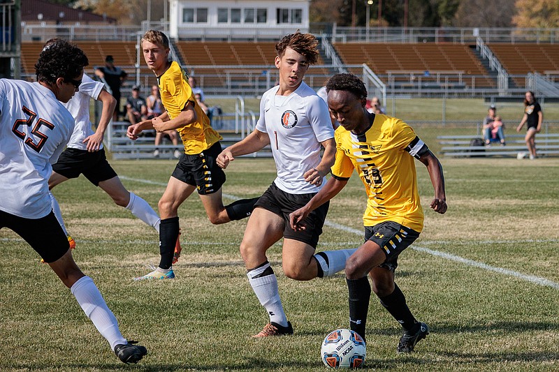 Fulton boys soccer falls in close match vs. Kirksville on Senior Day