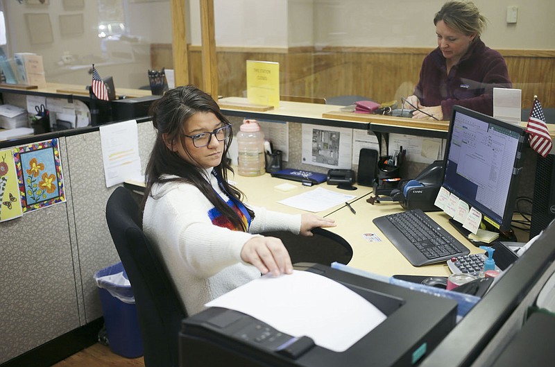 Space, parking issues have county thinking about moving offices The Arkansas DemocratGazette